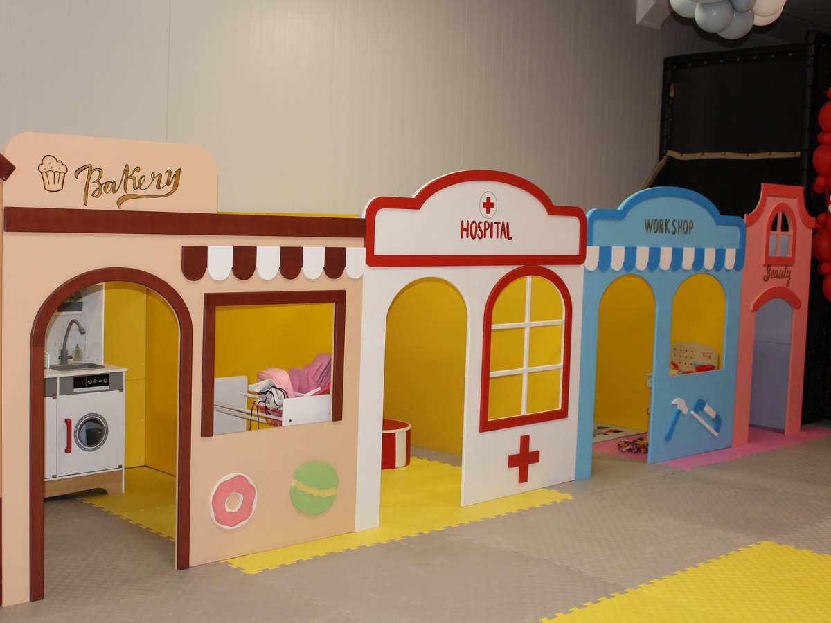 Căsuțe tematice pentru joc de rol la Happy PlayTime Arad